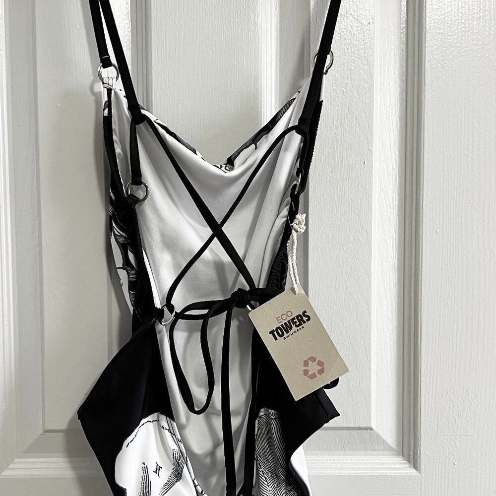 NEW NWT Dolls Kill Towers Skeleton Swimsuit Size M Medium - Picture 9 of 11